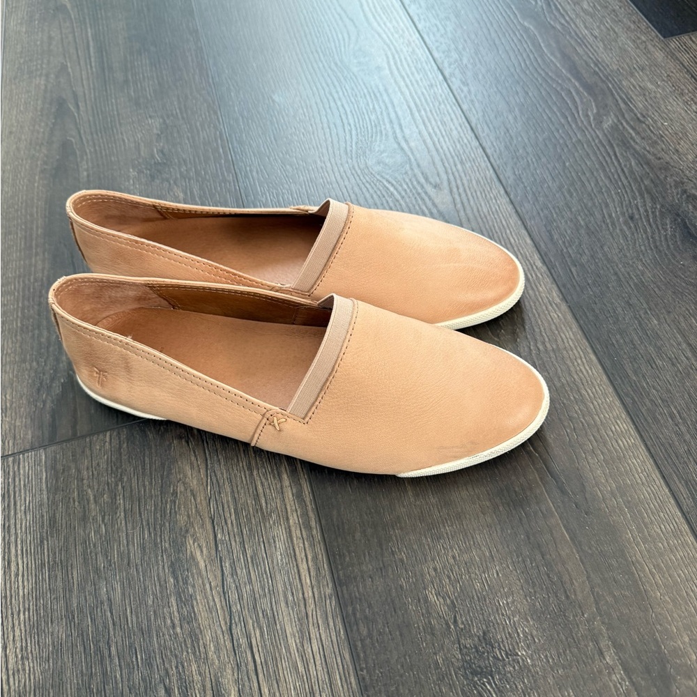 Frye Women's Tan Leather Slip-On Flats